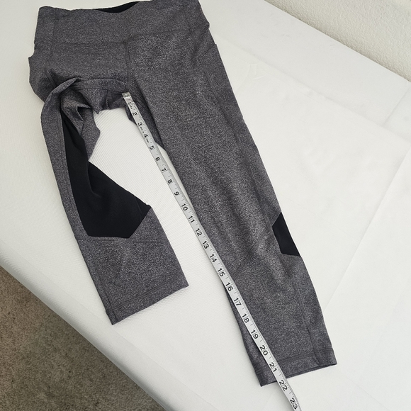 Lululemon Pace Rival Crop 22” Heathered Black Gray Size 6 Mesh Panels + Pockets - Picture 12 of 14